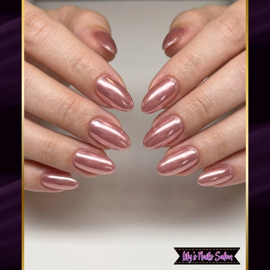 Trending nails art